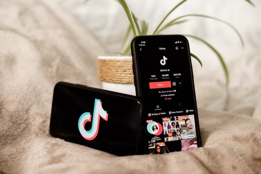 How to Comment Pictures on TikTok: Tips & Workarounds